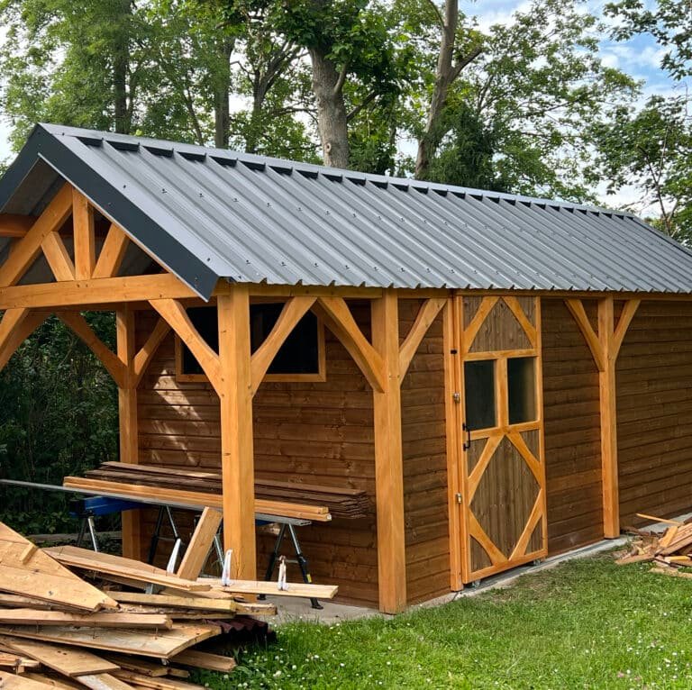 Barthelemi-charpente - Entretenir un chalet en bois en montagne : Guide complet pour 2025 - Featured Image 1